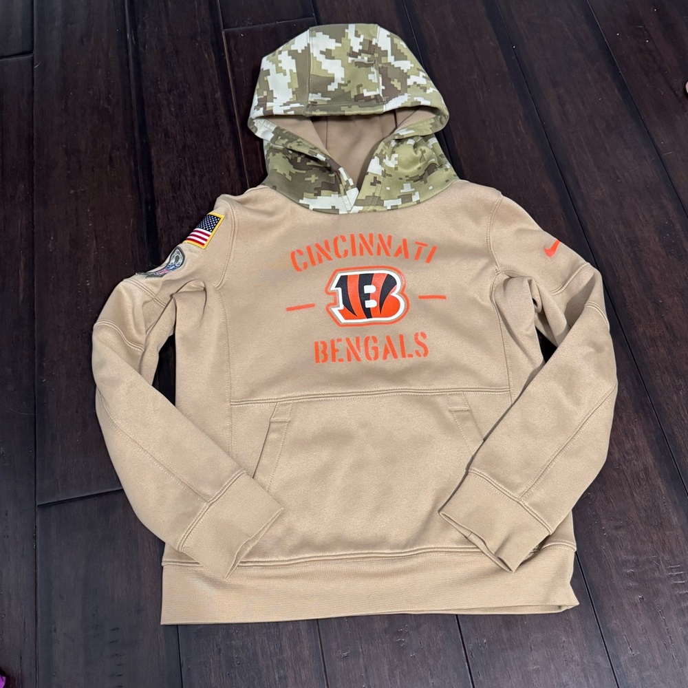 EUC Nike Cincinnati Bengals Salute to Service Kids Hoodie